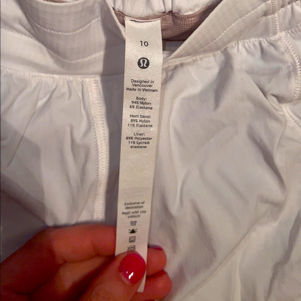 Size 10 4” White Lululemon Hotty Hots